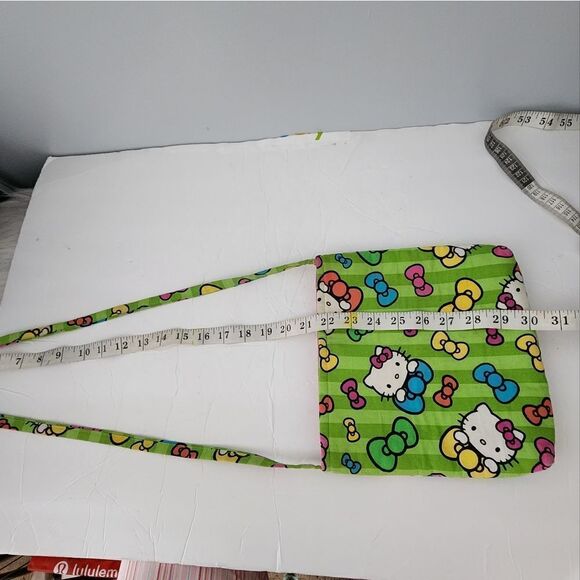 Hello Kitty handcrafted crossbody purse - Picture 6 of 6